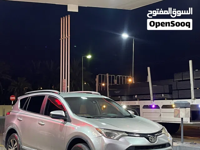 2018 تويوتا راف فور LE