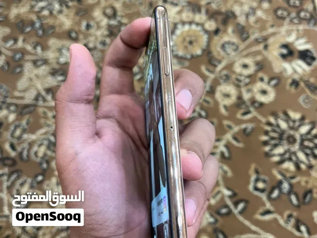 iPhone XS للبيع بسعر نار تحدي في المملكة
