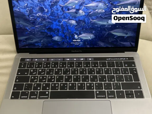 ماك بوك برو ابل مستعمل نضيف 2018 حجم الشاشه 13 إنش حجم الذاكرة 8 المعالج 5i كوراي