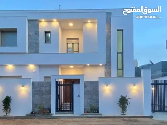 300 m2 More than 6 bedrooms Townhouse for Sale in Tripoli Ain Zara