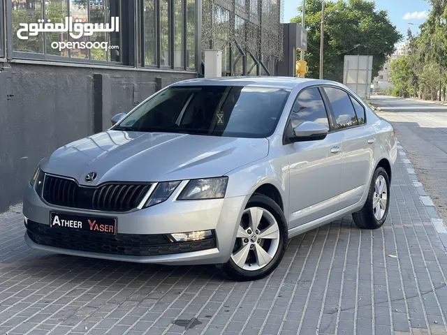 سكودا اوكتافيا 2020/19 بحااالة الشركة كراتين