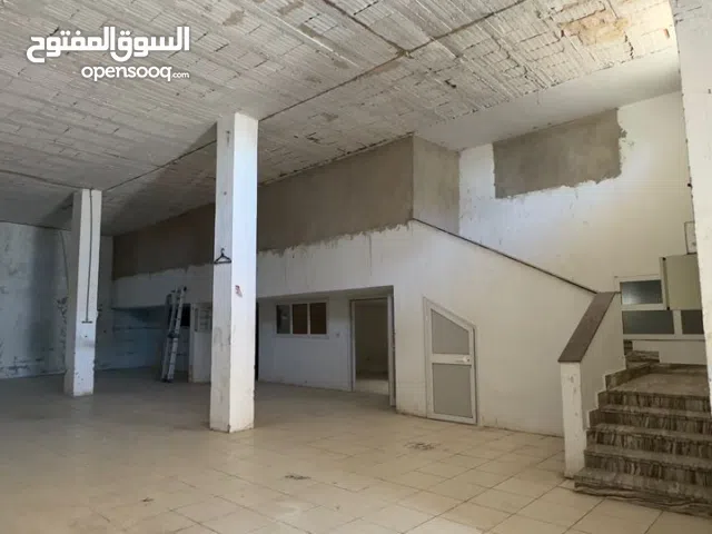 مخزن للإيجار