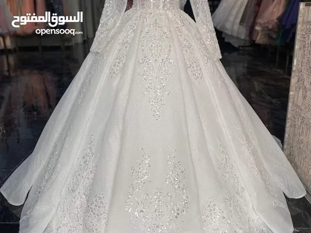 فستان أعراس استعمال مره واحد