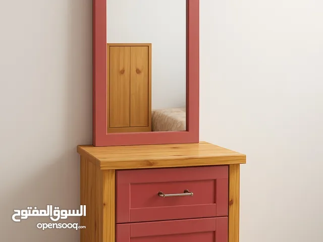 كومودينا و مكتبة لغرفه نوم