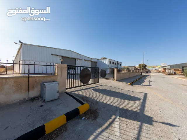 2300m2 Showrooms for Sale in Zarqa Other