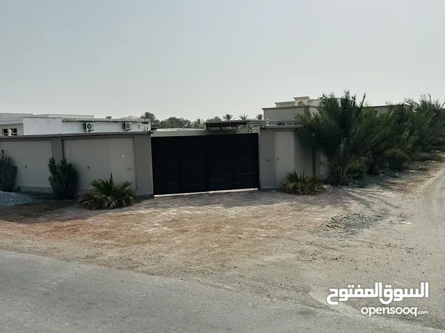 استراحة للبيع في بركاء السوادي مقابل مكة هايبر ماركت