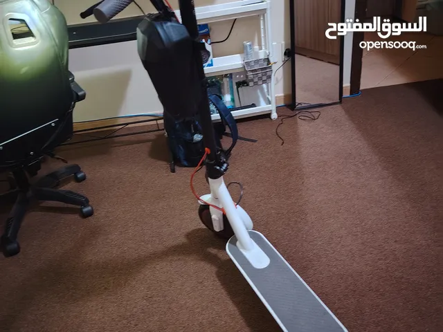 سكوتر وقوف 2024 استعمال 5 اشهر بحالة الجديد بريكات جديد بطاريه استخدام 5شهر