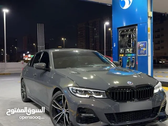 بي ام دبليو 330i M sport الموتر في حالة ممتازة جدا ما يشكي من اي شي