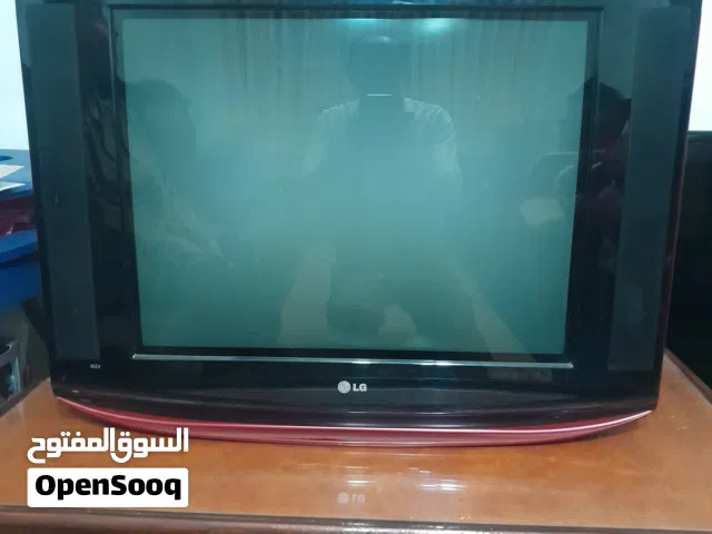 شاشة عاطلة وتلفزيون يخدم