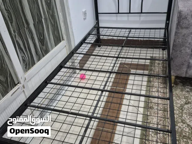 سرير حديد فرد واحد