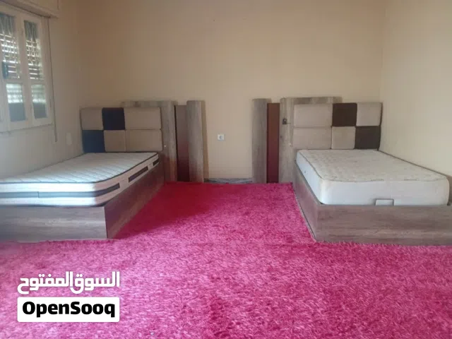 اسرة تركية بالفراش و مكتبة دراسية للبيع