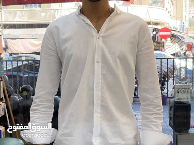 قميص لينين لون ابيض سايز M بحالة ممتازة للبيع بداعي انو بدنا نجيب واحد سايز small