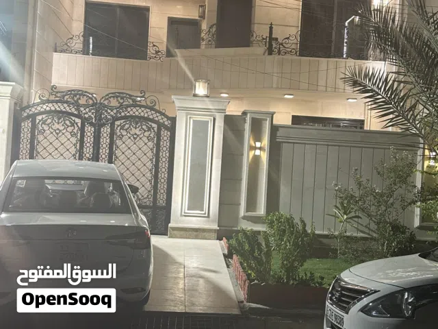 للبيع دار سكن في حي البنوك موقع مميز 270 م