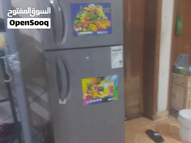 ثلاجه lg للبيع تعمل بحاله جيده