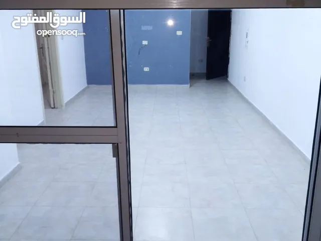 8 ft² 4 Bedrooms Apartments for Sale in Amman Al-Amir Hamzah