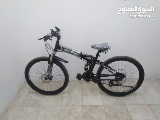دراجة هوائية قابلة للطي مع ملحقاتها للبيع بحالة ممتازة