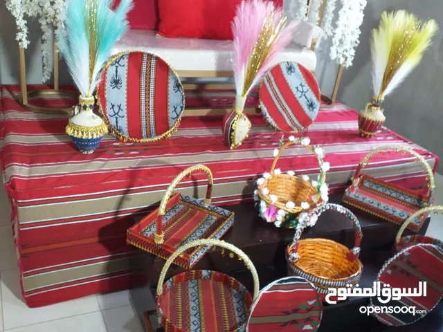 لوج وكوشة حفلات جديد غير مستعمل مصنوع باحترافيه من الحديد والخشب الثقيل