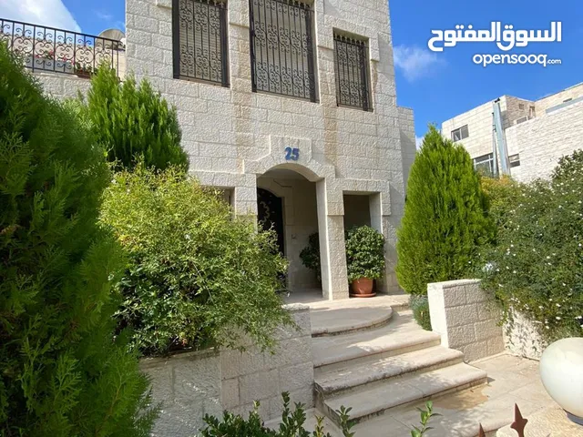 570m2 More than 6 bedrooms Villa for Sale in Amman Um Uthaiena