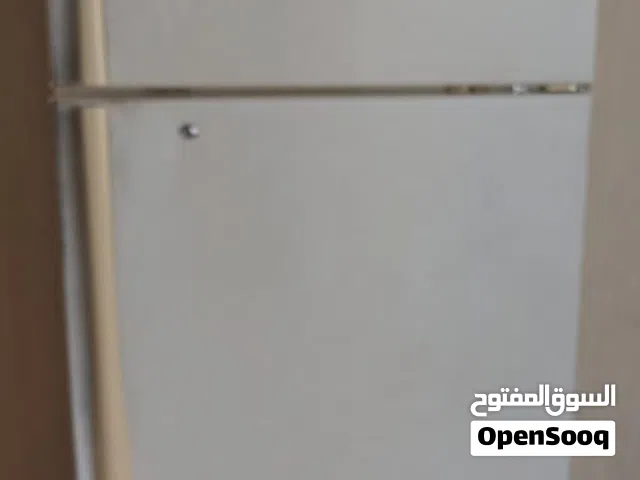 ثلاجة مستعملة