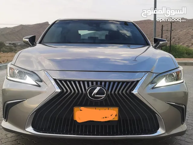 Used Lexus ES in Muscat