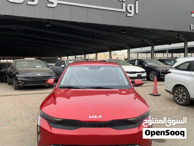 كيا K3 موديل 2026 تصميم شبابي وأداء عملي يومي