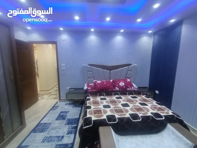 للسكن الرقي شقه بالدقي ميدان المساحه