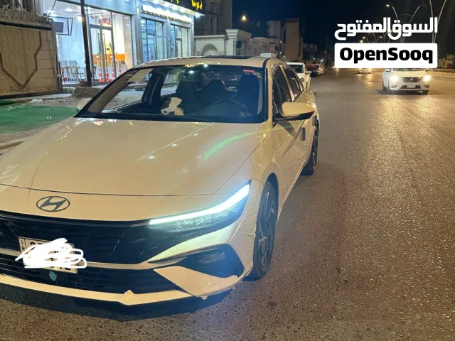 2025 هيونداي النترا Limited