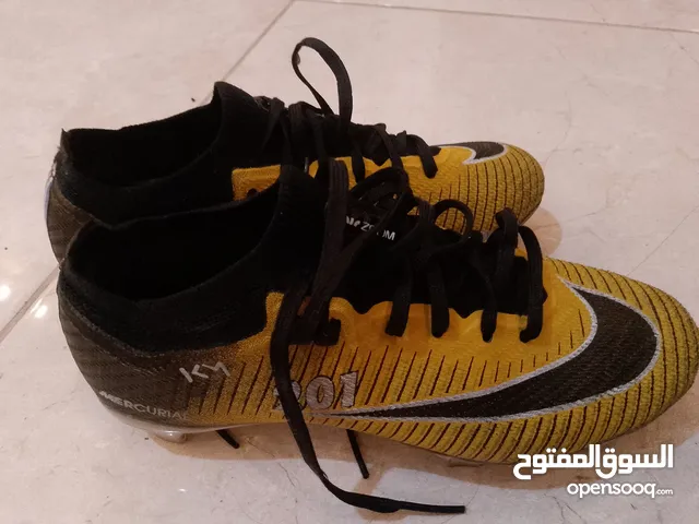 Boys Athletic Shoes in Amman