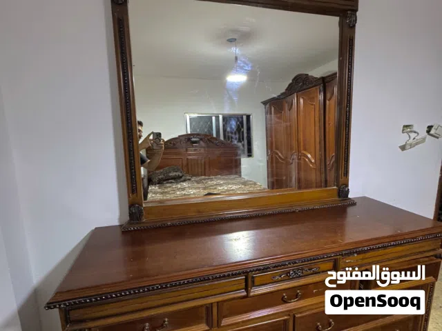 غرفة نوم مستعملة