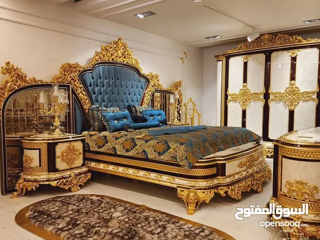 الأسلوب الفريد للطراز الفرنسي العتيق مصنوع يدويا من الخشب الزان الطبيعي بإحترافيه عاليه جدا