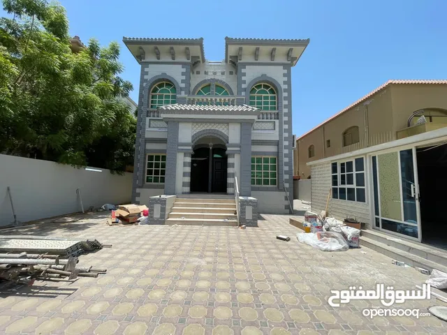 فيلا للإيجار بموقع مميز قريب مسجد قريب مول مصينه با الكامل مكيفات جديده جاهزه للسكن