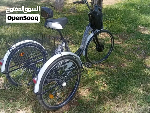 دراجة كهربائية ثلاثية العجلات