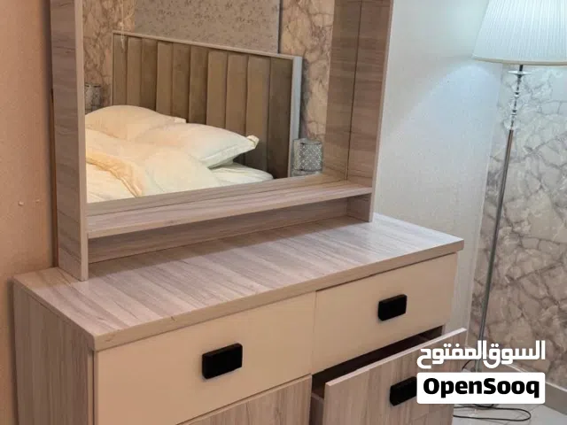 سرير نفرين ، 2 كمدينة ، تسريحة  للبيع على السوم للتواصل واتس : ضاحية. الملك فهد الدمام