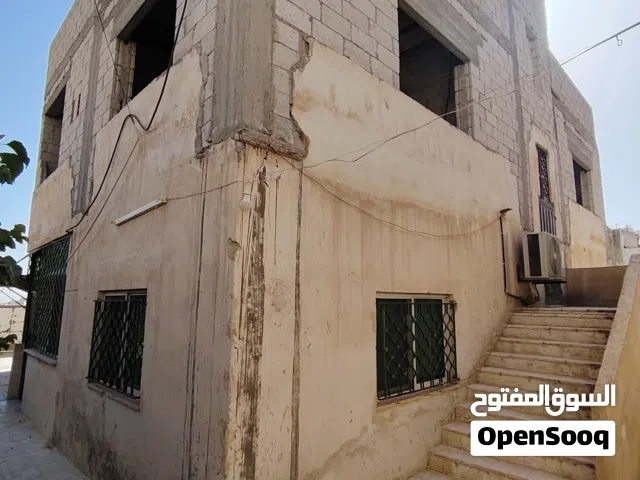 170 m2 3 Bedrooms Townhouse for Sale in Amman Adan