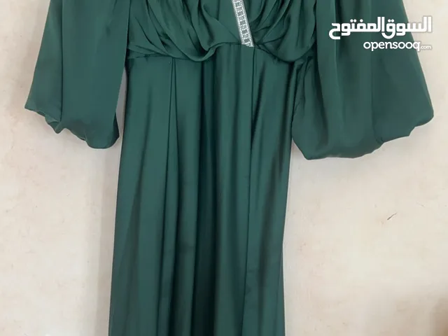 بيبع فستان سهره
