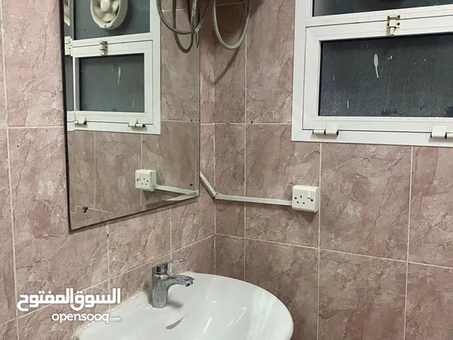 300 m2 4 Bedrooms Apartments for Rent in Muscat Darsait