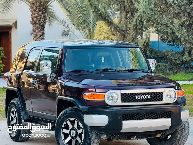 Used Toyota FJ in Tripoli