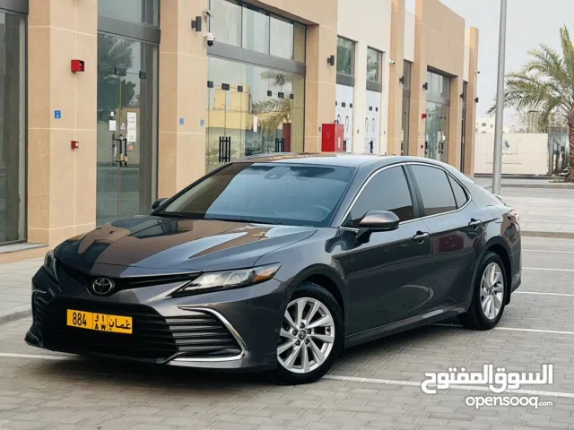 تويوتا كامري LE نظيفه جدا