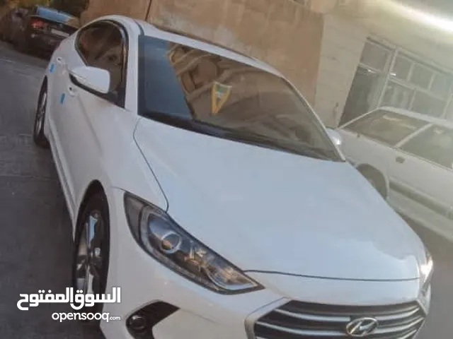 Used Hyundai Elantra in Rif Dimashq