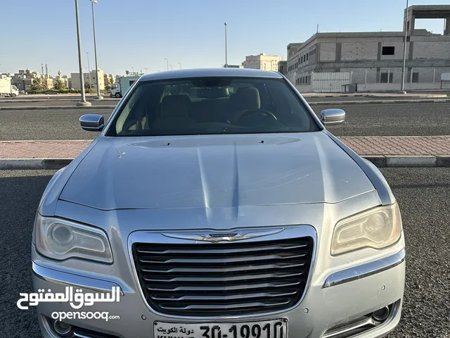 Used Chrysler 300 in Kuwait City