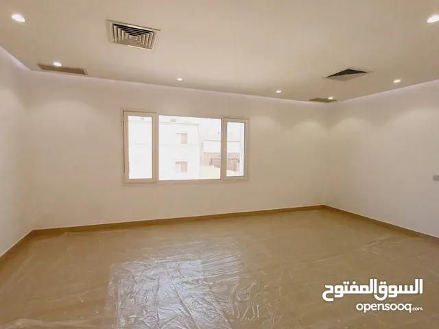 10m2 4 Bedrooms Apartments for Rent in Hawally Salwa