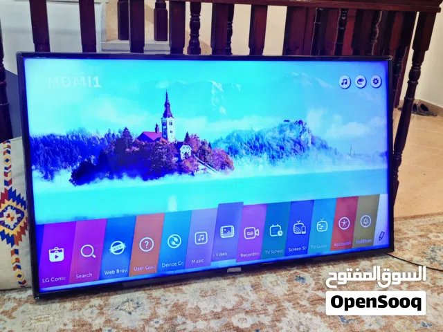 SMART LG TV 55 inch good condition تلفزيون ال جي ف حاله جيده