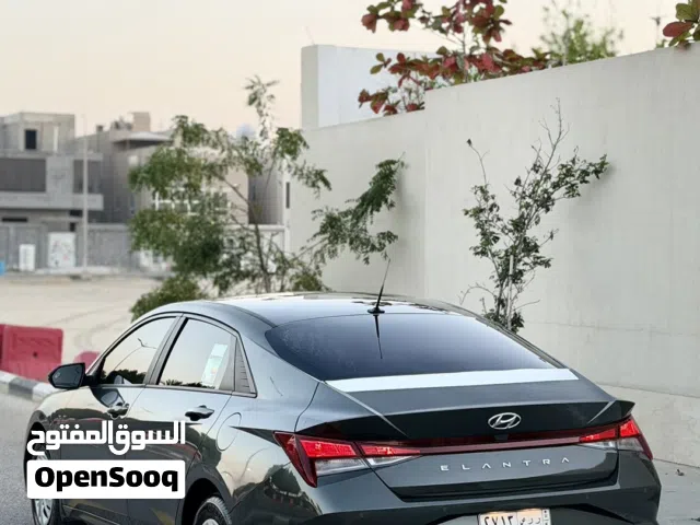 2023, هيونداي, النترا, Standard