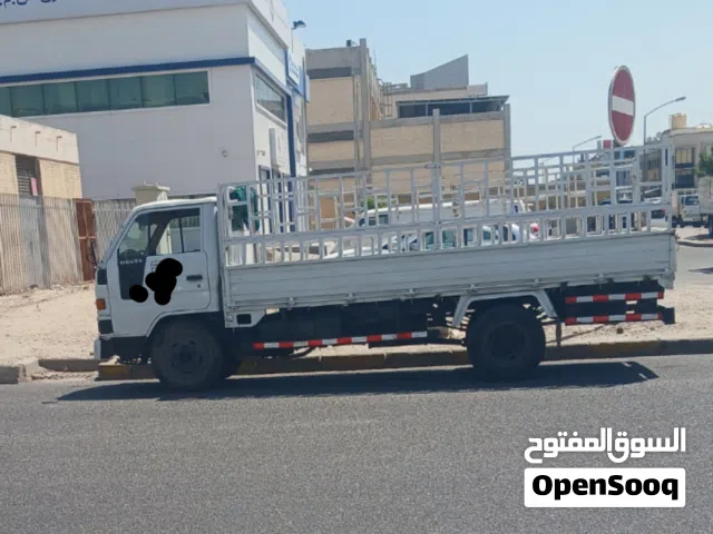 هاف لوري  لنقل جميع الأغراض