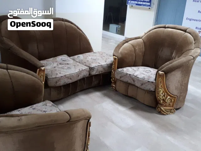 طقم جلوس 3+2+1+1 صناعة مصرية غير مستعمل ولكنه بالمعرض من سنتان