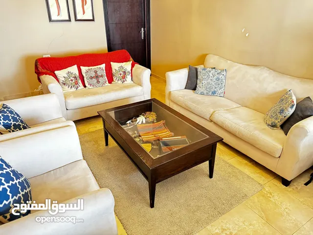 طقم كنب 7 مقاعد لون بيج