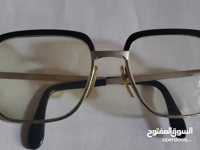 نظارات طبيه صناعه المانياء عدد 2 اطارتهم مع عدستهم وسعر مش بقيمه الاطار