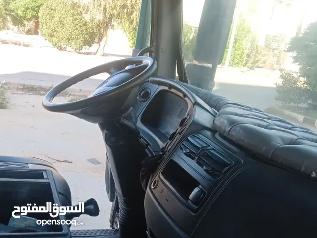 قلاب مرسيدس للبيع