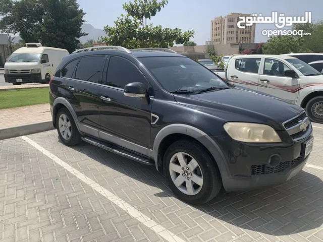 Chevrolet Captiva 2009 for sale .It’s seven seater SUV. Fuel efficient and economical SUV.