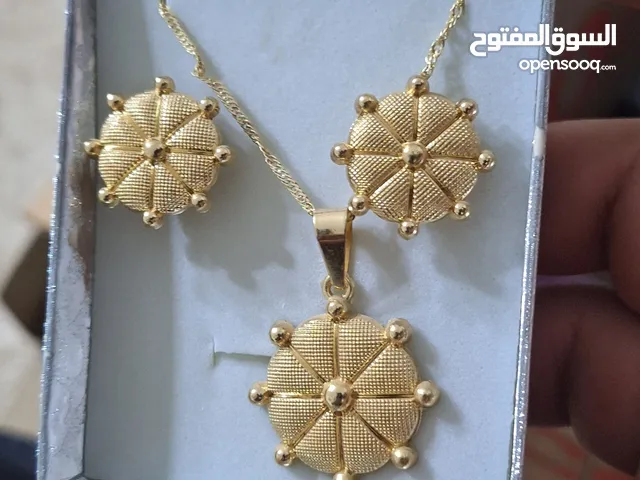 بضاعة محل مواد زينة تصفية